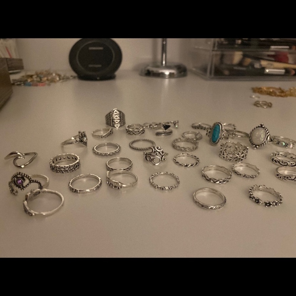 Silver ring set!!